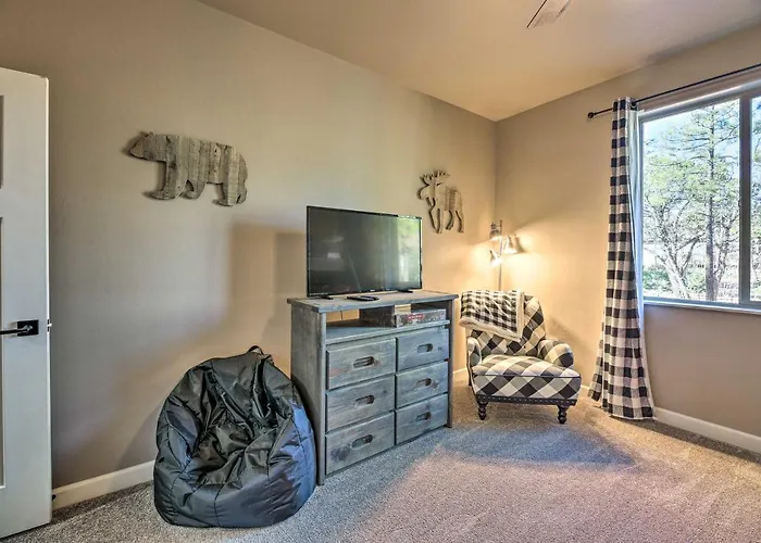 Holiday home Hot Tub & Ponderosa Views! Luxe In Lakeside