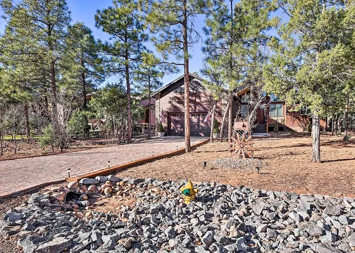 Holiday home Hot Tub & Ponderosa Views! Luxe In Lakeside
